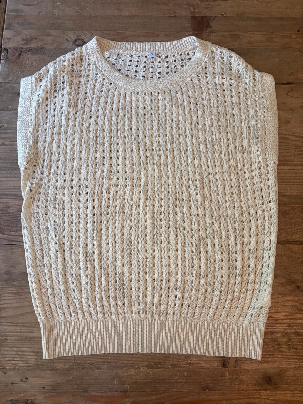 Over sized Cream Knit Sleeveless Sweater - Women's Lightweight Layer